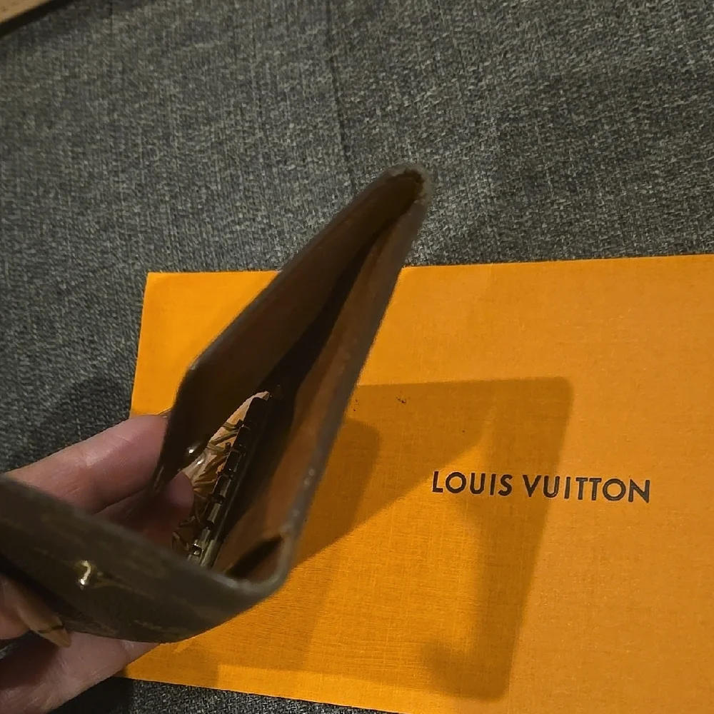 Louis Vuitton Brown Monogram Key Wallet - Picture 7 of 8